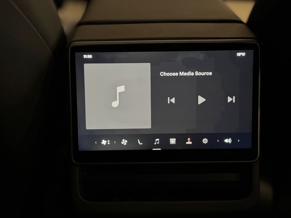 Tesla Model 3 Long Range RWD 4d