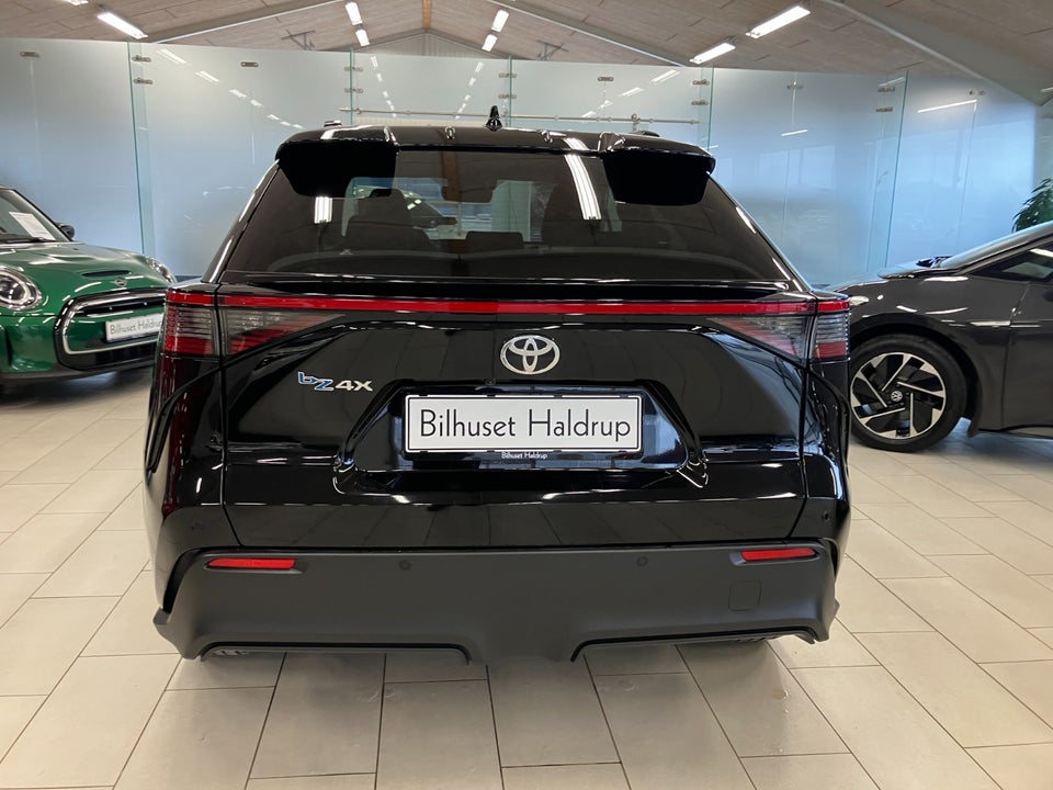 Toyota bZ4X Essential 5d