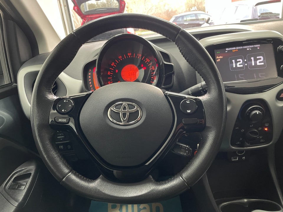 Toyota Aygo 1,0 VVT-i x-press 5d