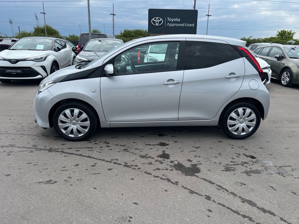 Toyota Aygo 1,0 VVT-i x-press 5d
