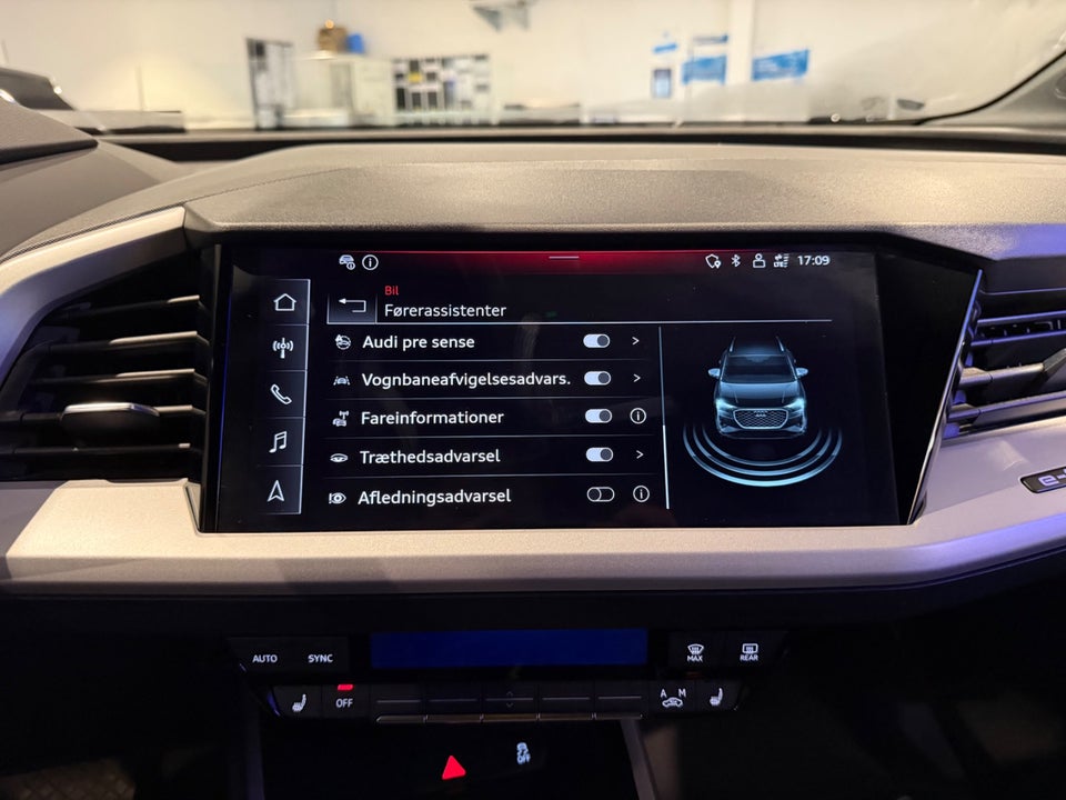 Audi Q4 e-tron 45 S-line 5d