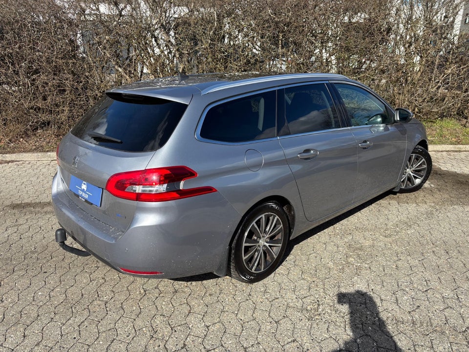 Peugeot 308 1,2 e-THP 130 Allure SW EAT6 5d