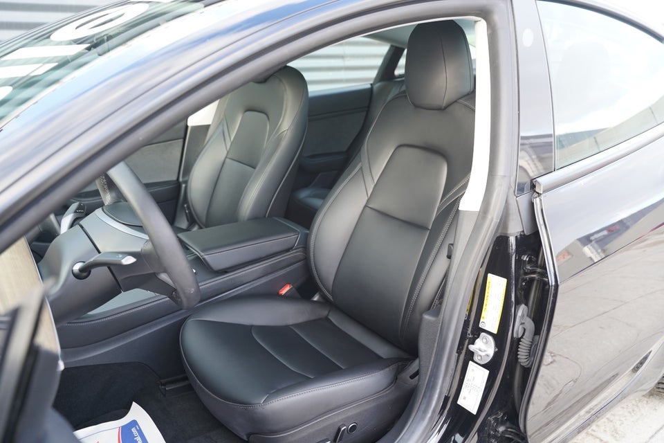 Tesla Model 3 RWD 4d