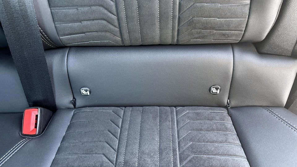 Peugeot e-3008 77 GT 5d