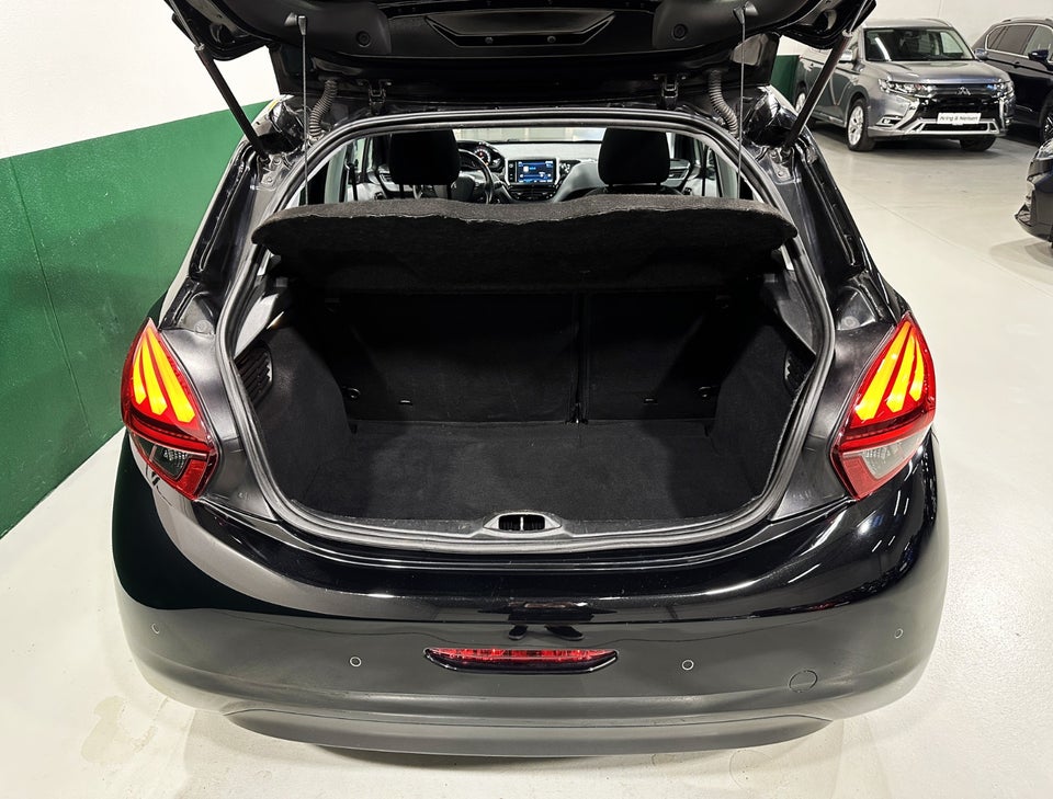 Peugeot 208 1,6 BlueHDi 100 Allure Sky 5d