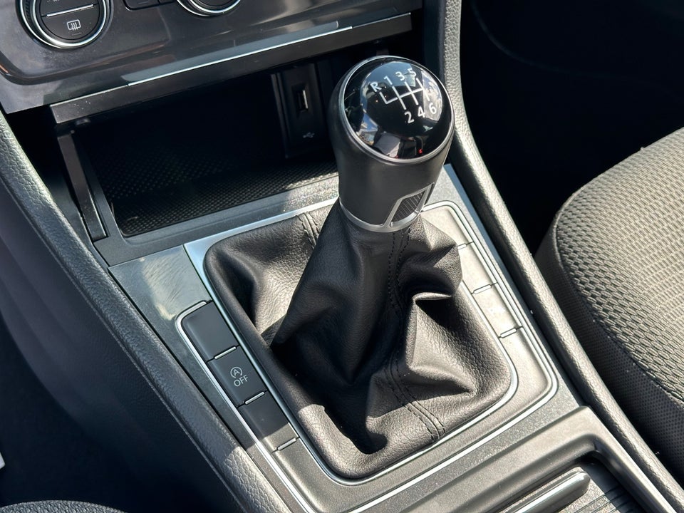 VW Golf VII 1,5 TSi 130 Comfortline 5d