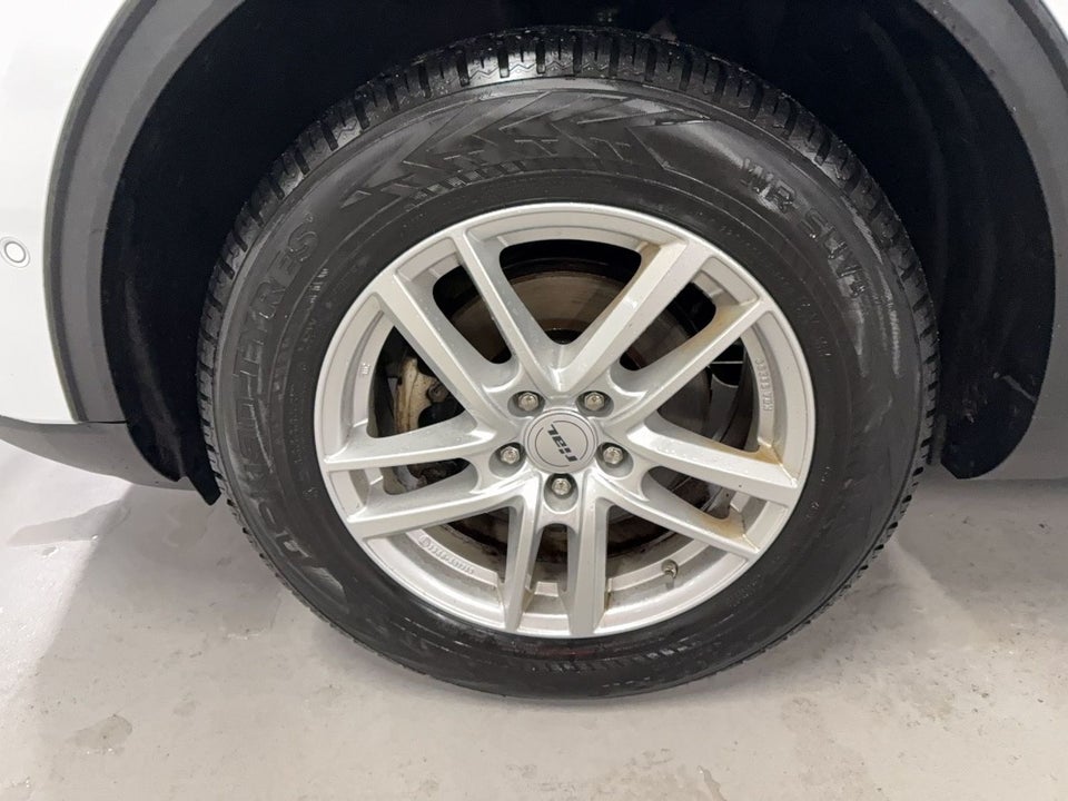 Ford Kuga 2,5 HEV Titanium X CVT 5d