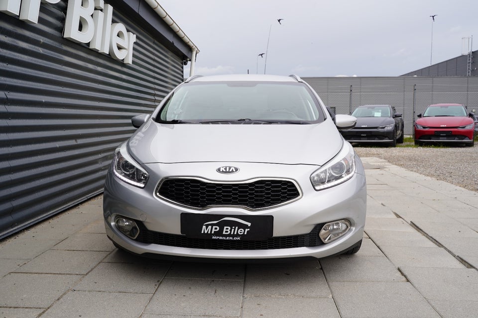 Kia Ceed 1,6 CRDi 128 World Cup SW 5d