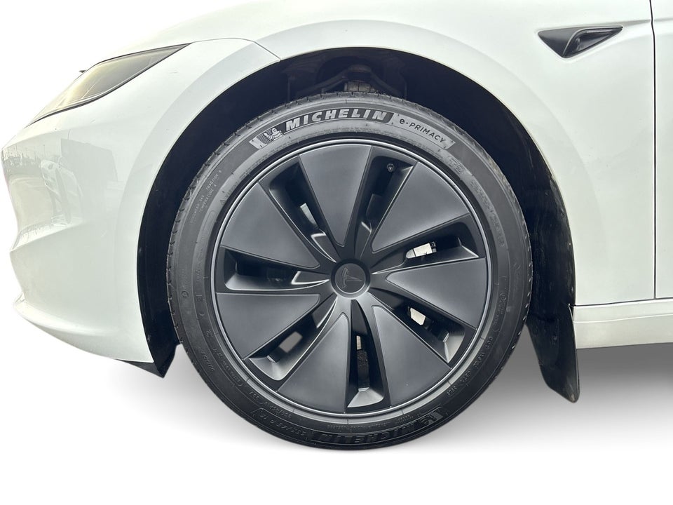 Tesla Model 3 RWD 4d