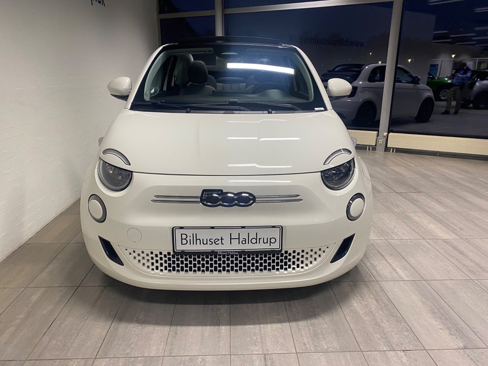 Fiat 500e 42 Icon Cabrio 2d