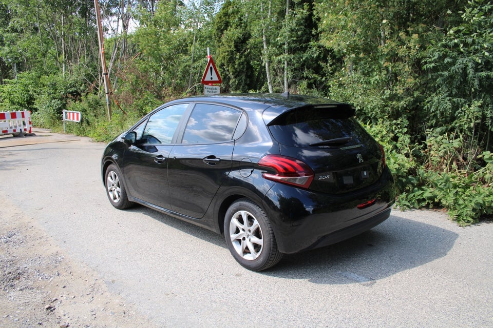 Peugeot 208 1,6 BlueHDi 100 Active 5d