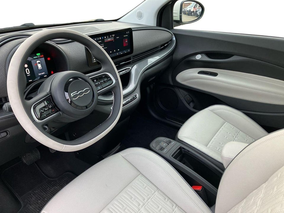 Fiat 500e 42 la Prima Sky 3d