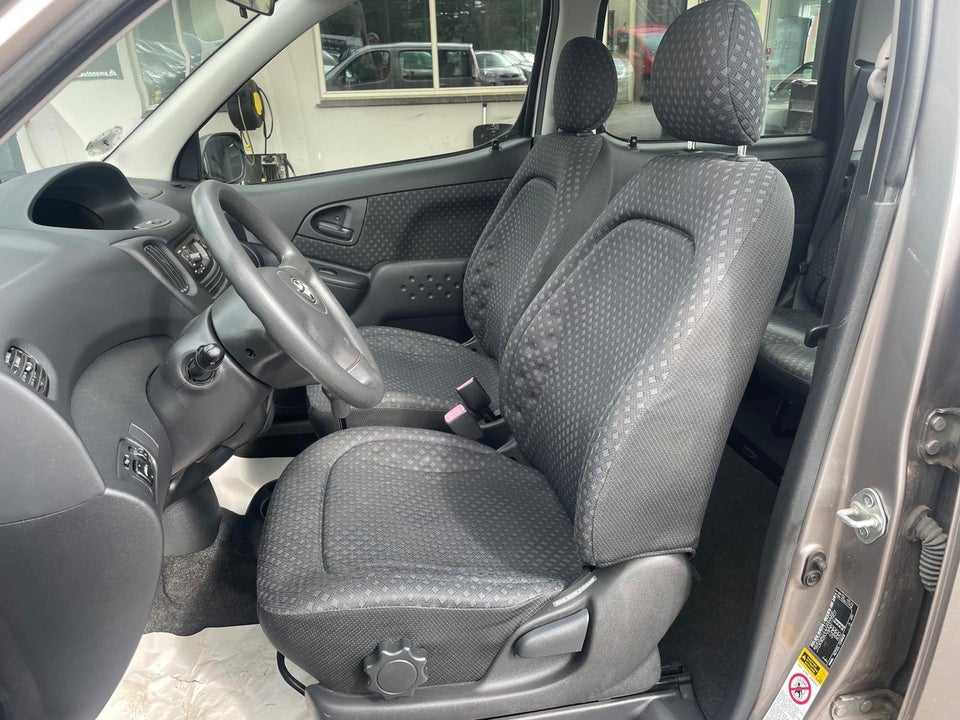 Toyota Yaris Verso 1,3 Terra 5d