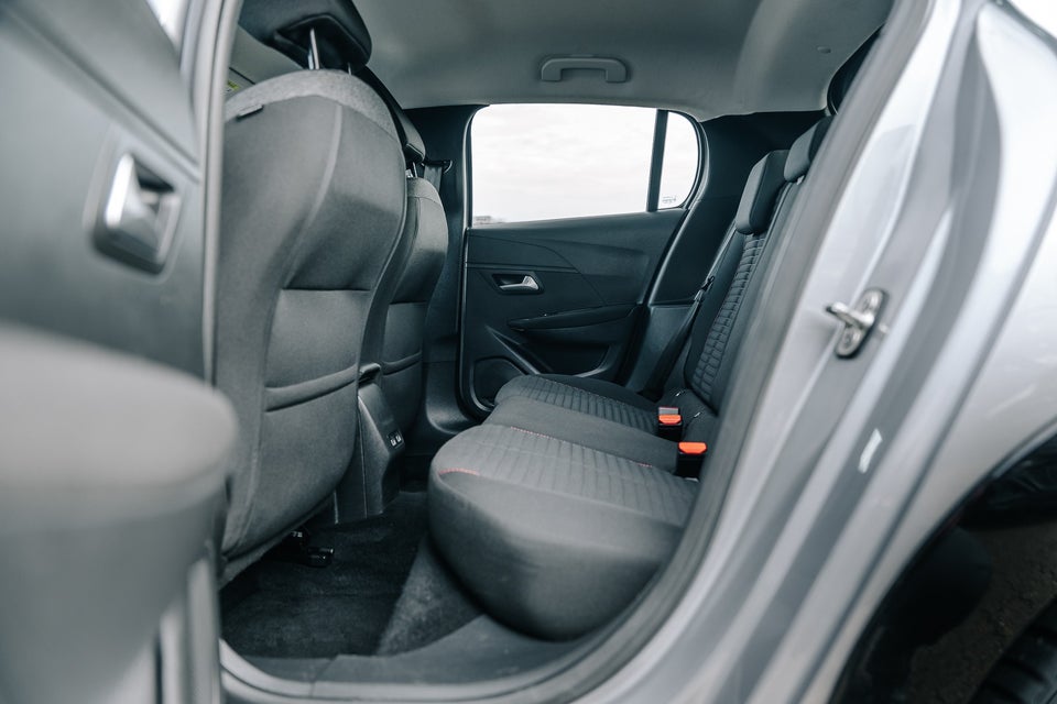 Peugeot e-208 50 Active Pack 5d