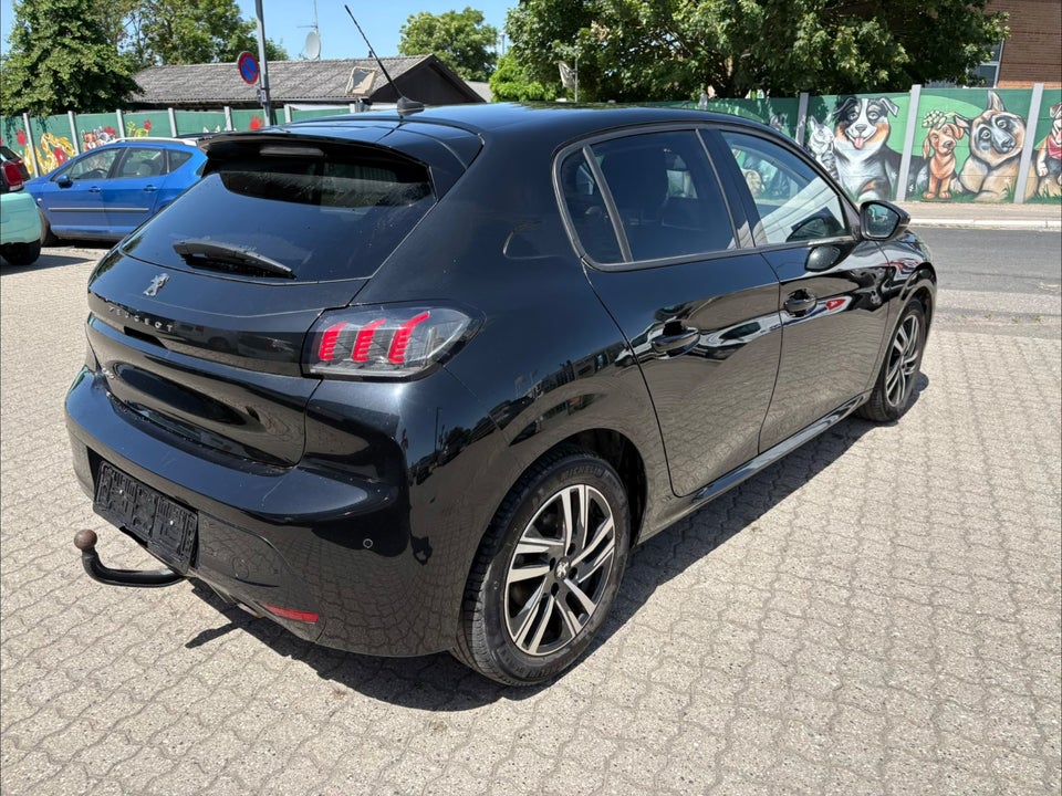 Peugeot 208 1,2 PureTech 100 Allure 5d