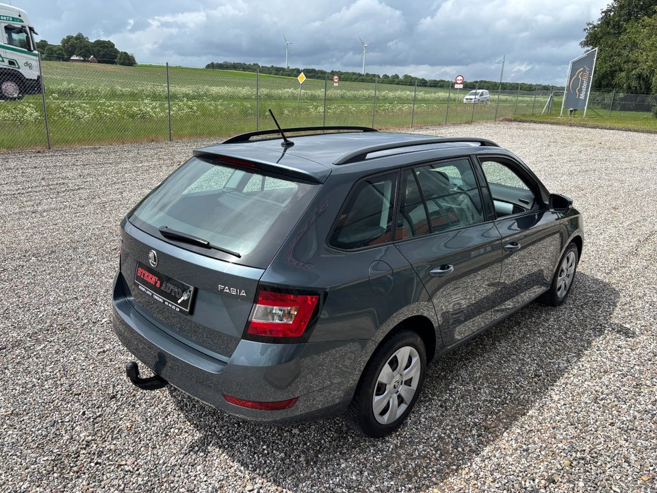 Skoda Fabia 1,0 TSi 110 Ambition Combi DSG 5d