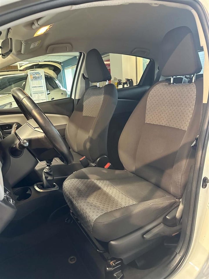 Toyota Yaris 1,3 VVT-i T2 Limited 5d