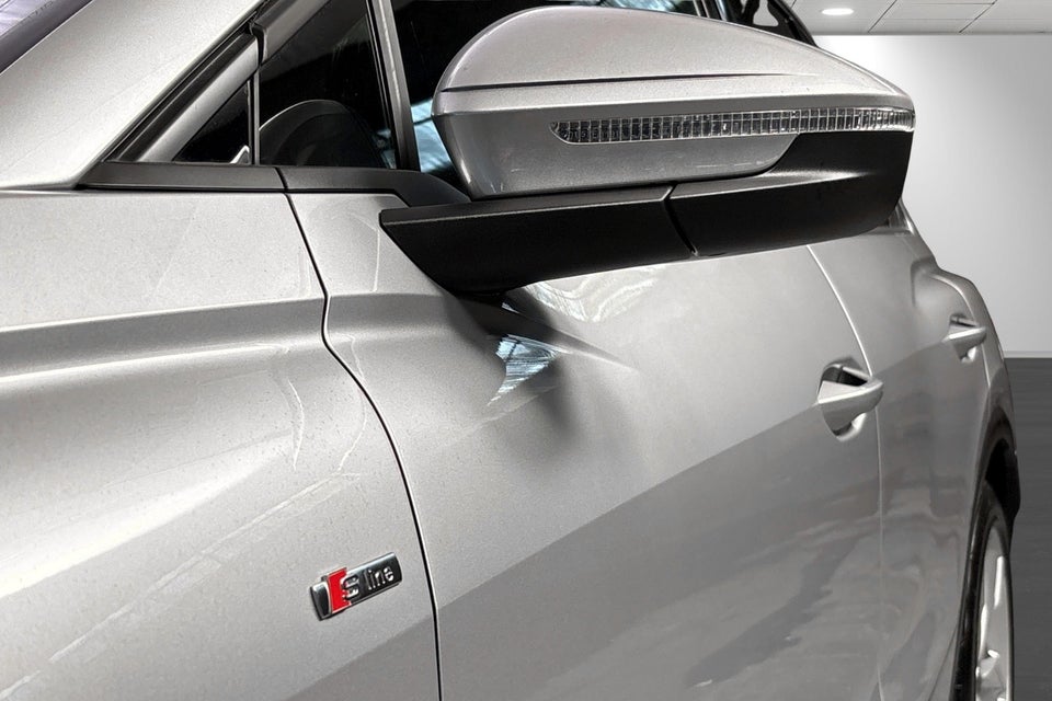 Audi Q4 e-tron 55 S-line quattro 5d