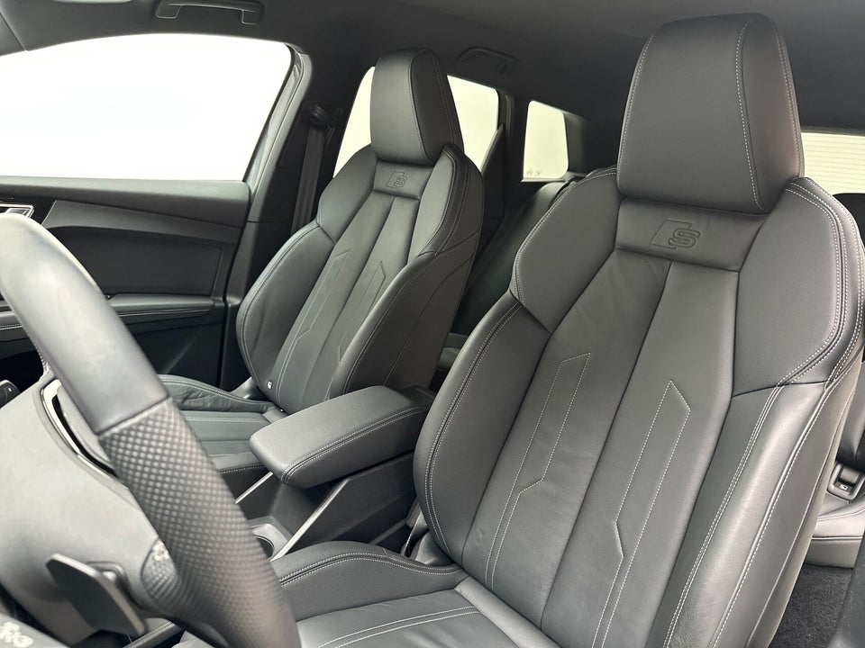 Audi Q4 e-tron 40 S-line 5d