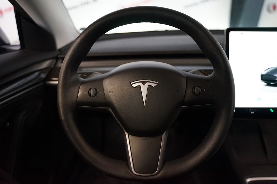 Tesla Model 3 Long Range AWD 4d