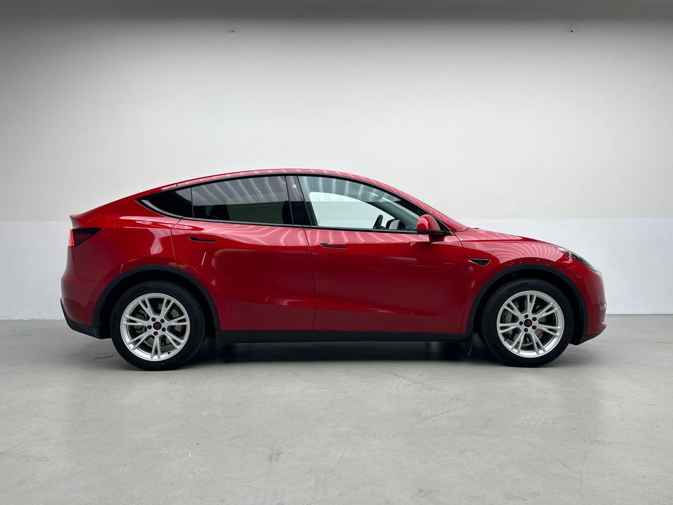 Tesla Model Y Long Range AWD 5d