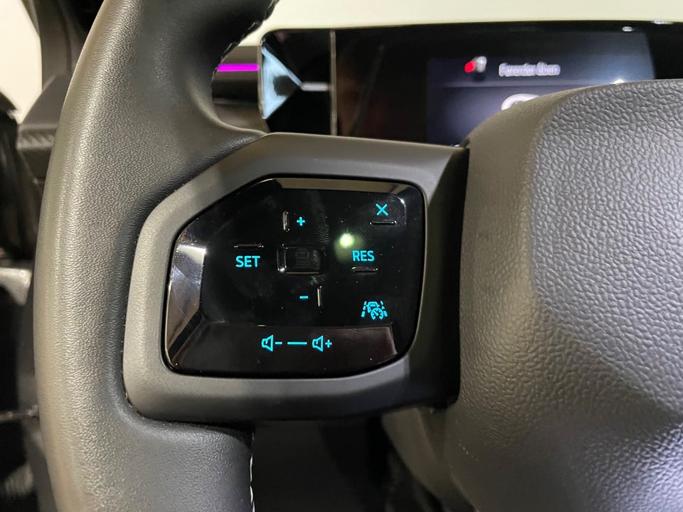 Ford Explorer 82 Premium Extended Range 5d