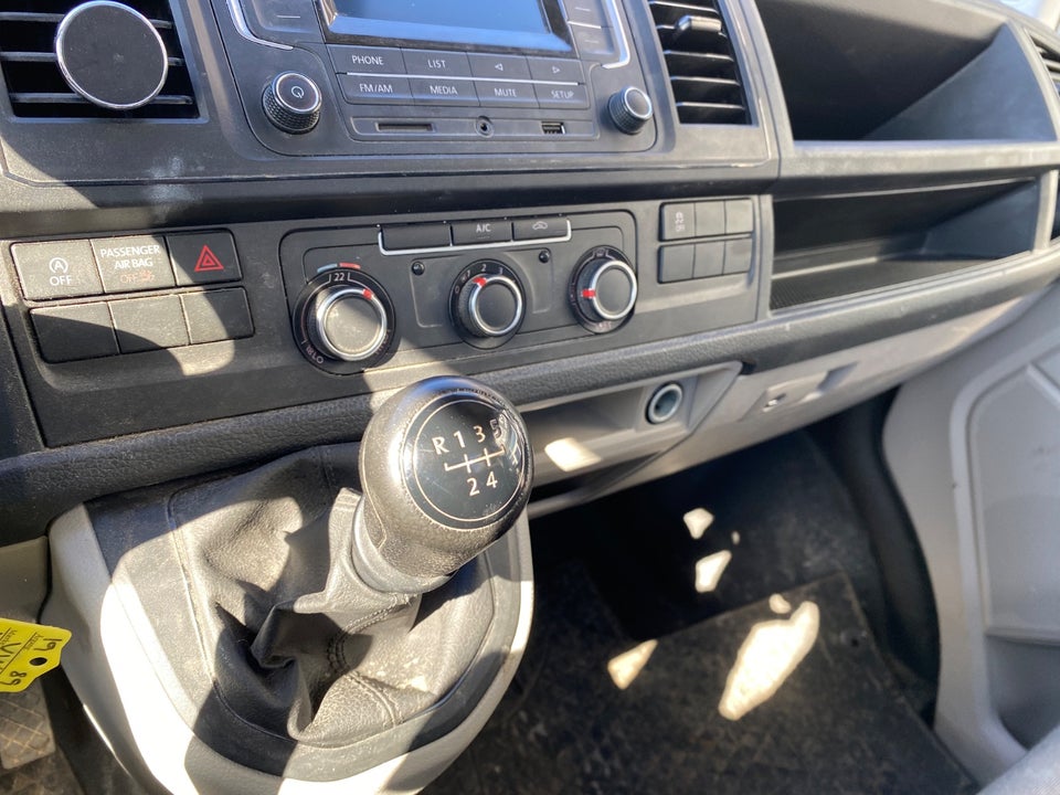 VW Transporter 2,0 TDi 102 Ladvogn lang 2d