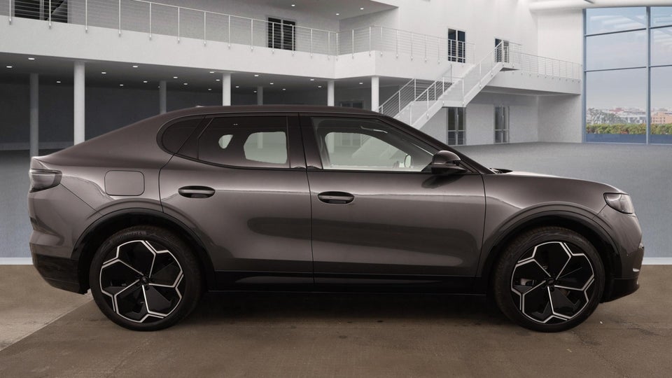 Ford Capri 77 Premium Extended Range 5d