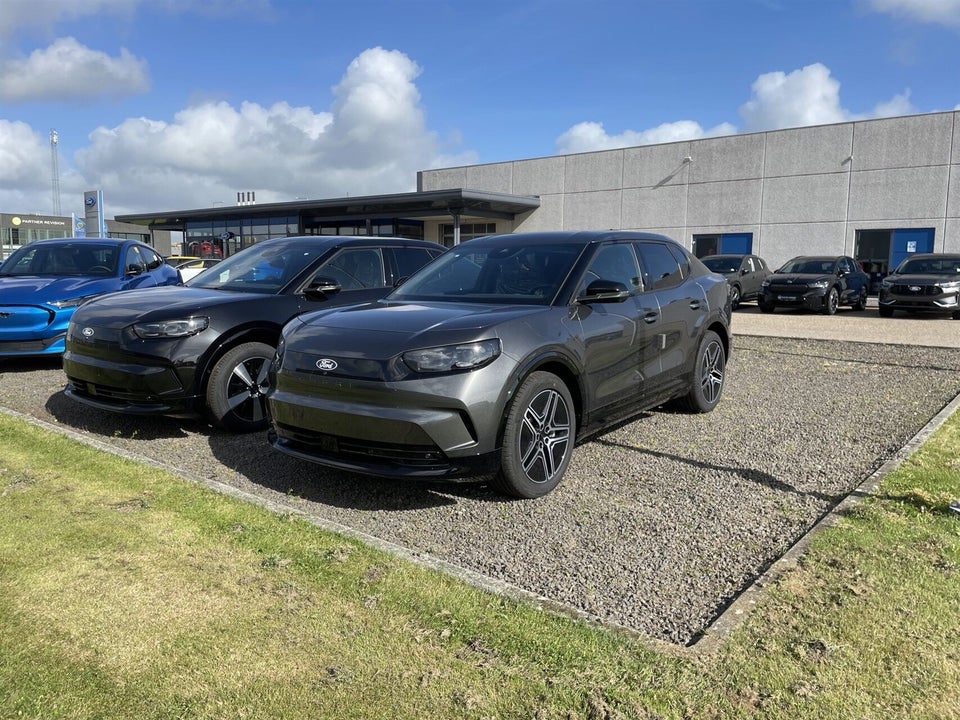 Ford Capri 82 Premium Extended Range 5d