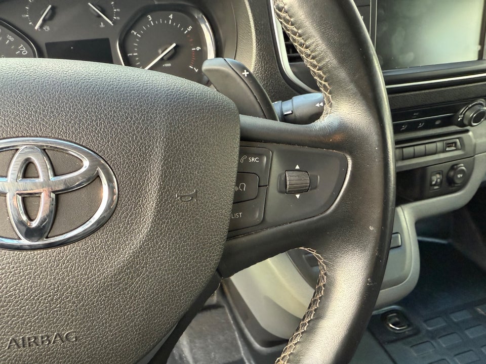 Toyota ProAce 2,0 D 144 Long Comfort Master aut. 4d