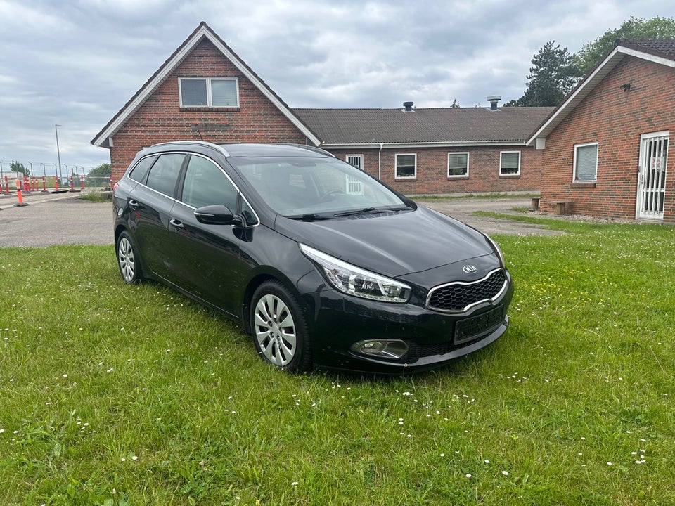 Kia Ceed 1,6 CRDi 128 Premium 5d