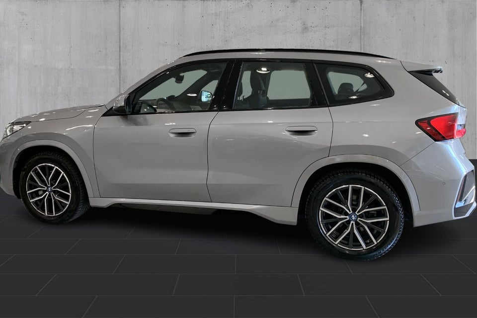 BMW iX1 eDrive20 Fully Charged M-Sport 5d