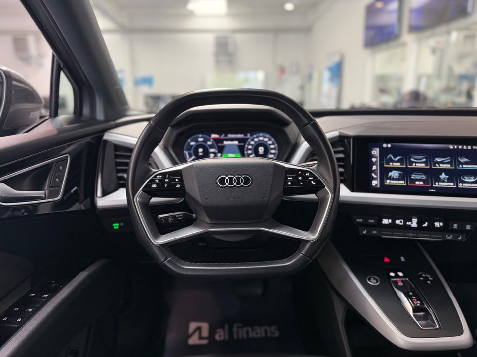 Audi Q4 e-tron 40  5d