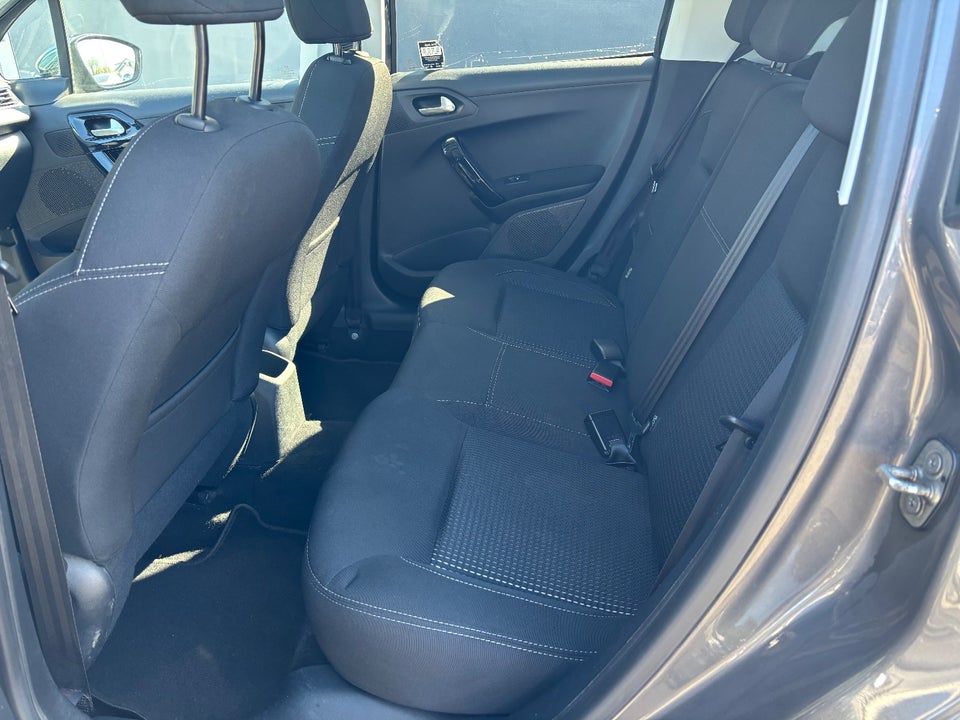 Peugeot 208 1,6 BlueHDi 100 Allure Sky 5d