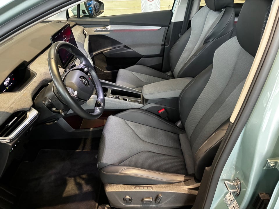 Skoda Enyaq 80 iV Premium 5d