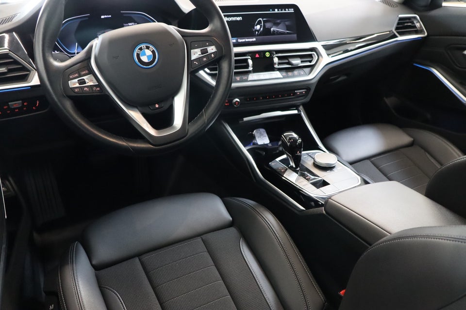 BMW 330e 2,0 Touring Sport Line aut. 5d