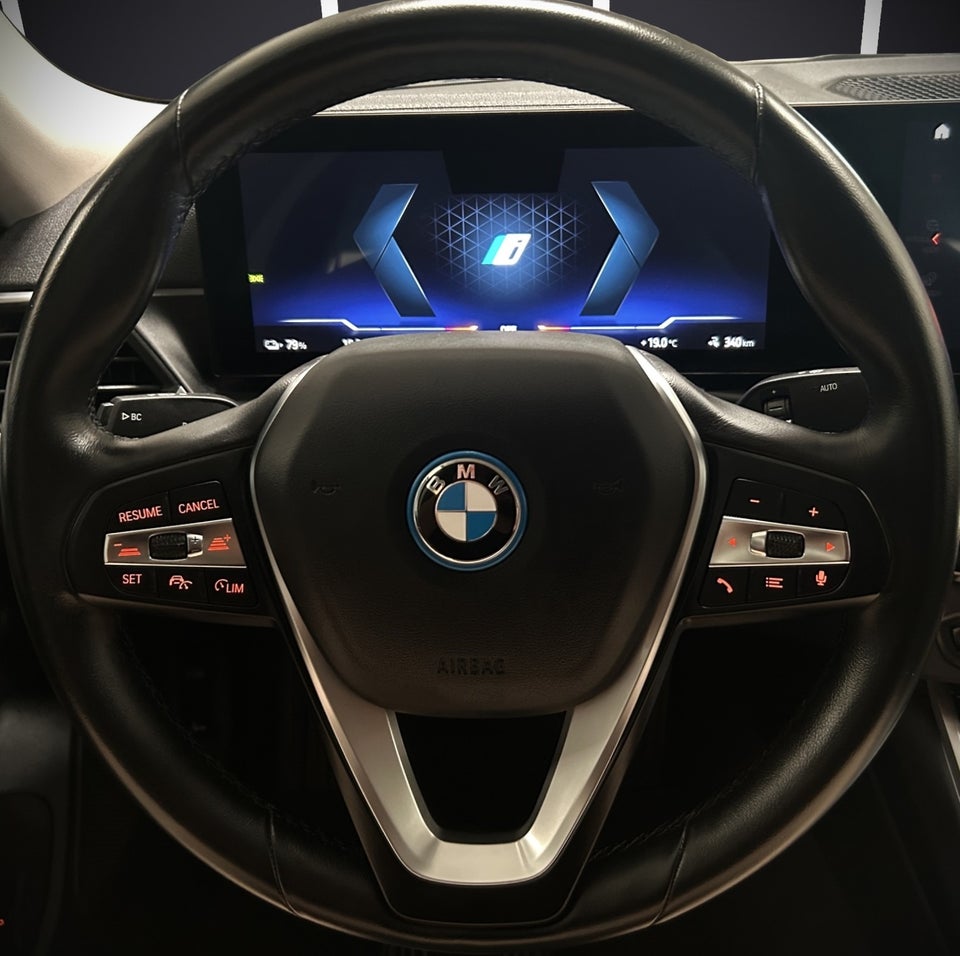 BMW i4 eDrive40 Charged 5d