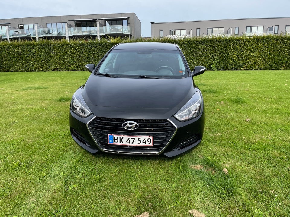 Hyundai i40 1,7 CRDi 115 Trend 4d