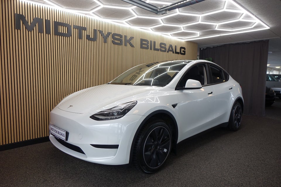 Tesla Model Y Long Range RWD 5d
