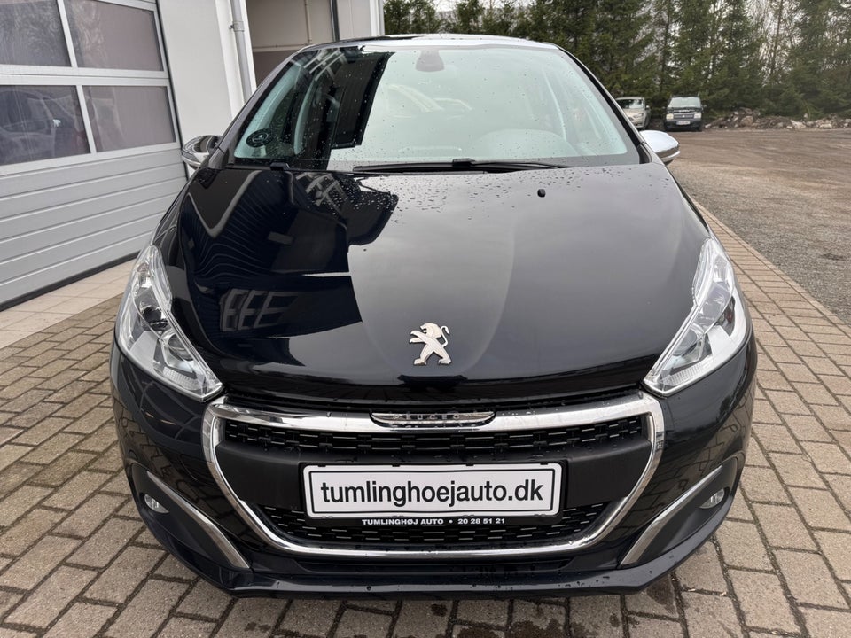 Peugeot 208 1,2 PureTech 82 Allure Sky 5d