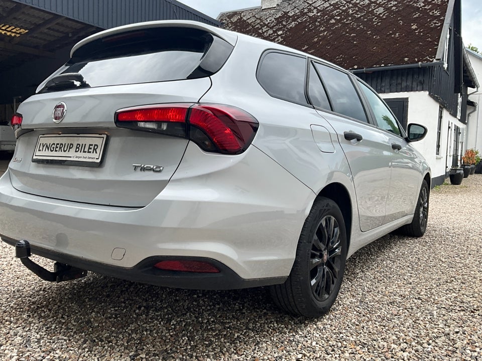 Fiat Tipo 1,4 16V Street SW 5d
