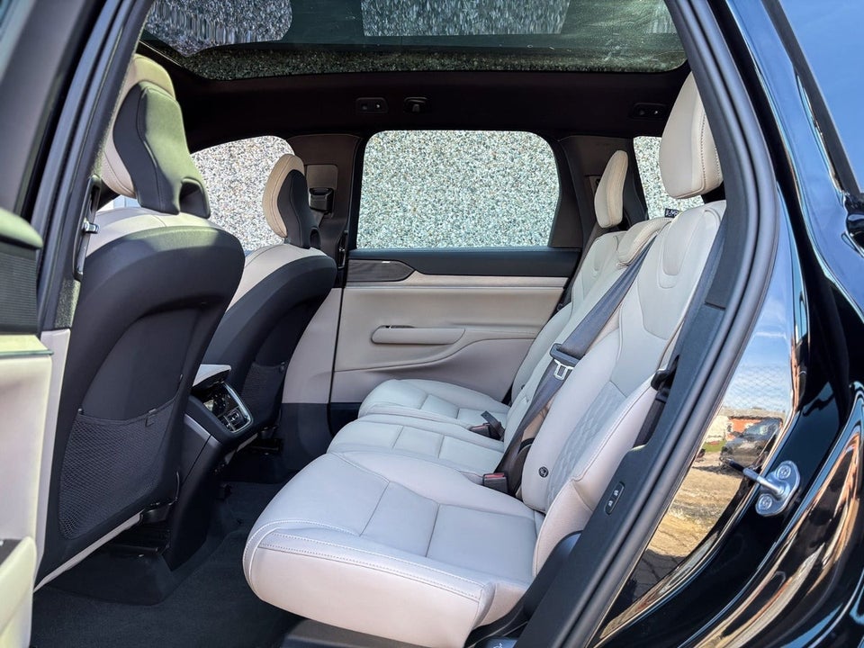 Volvo EX90 Plus 7prs 5d