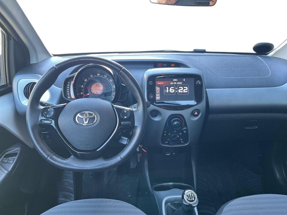 Toyota Aygo 1,0 VVT-i x-plore 5d