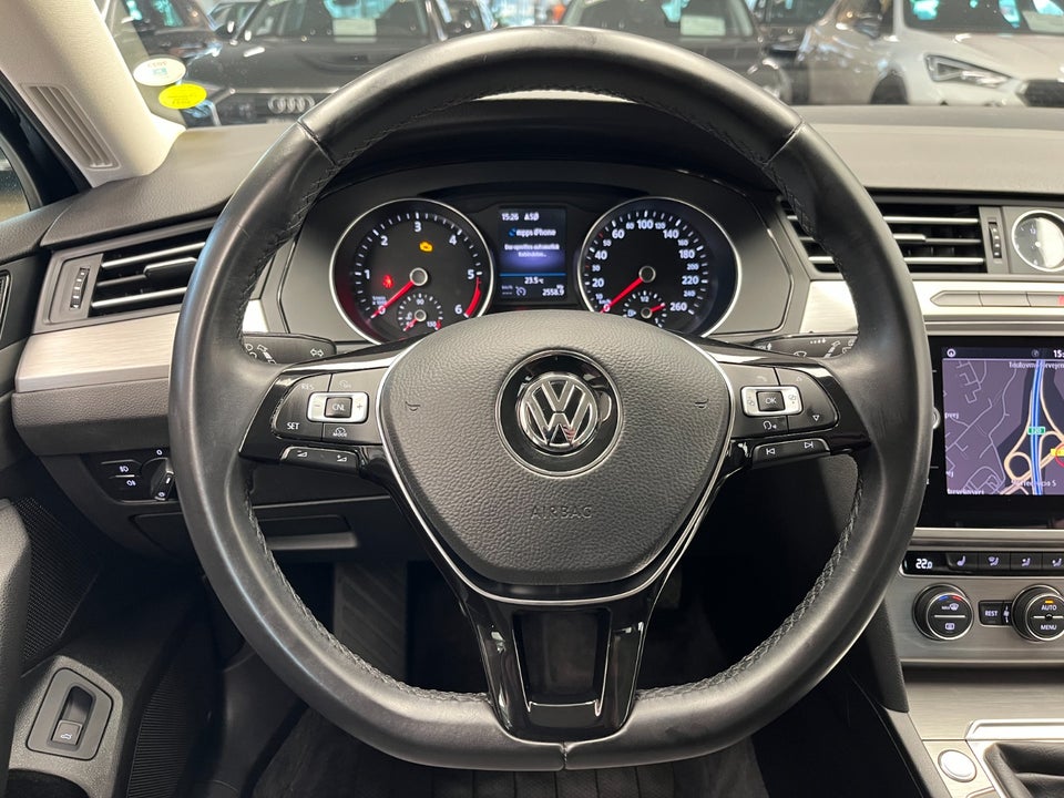 VW Passat 1,6 TDi 120 BlueMotion Variant 5d