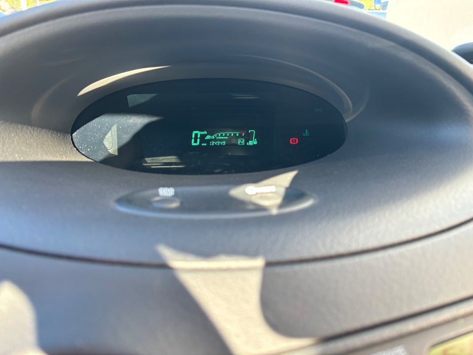 Toyota Yaris 1,0 Sol MMT 3d
