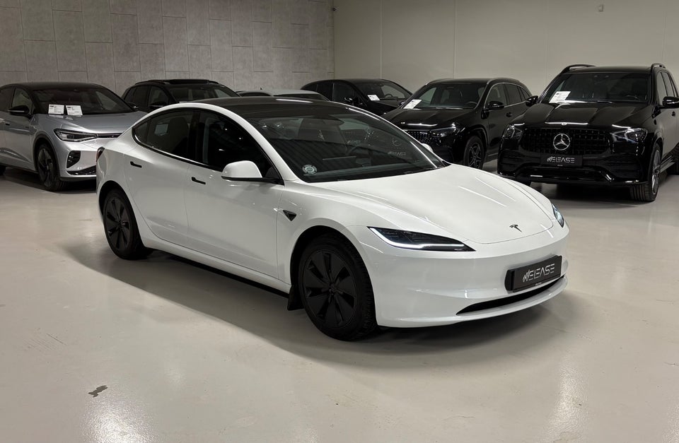 Tesla Model 3 RWD 4d