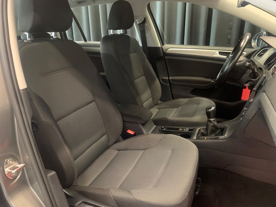 VW Golf VII 1,4 TSi 122 Comfortline Variant BMT 5d