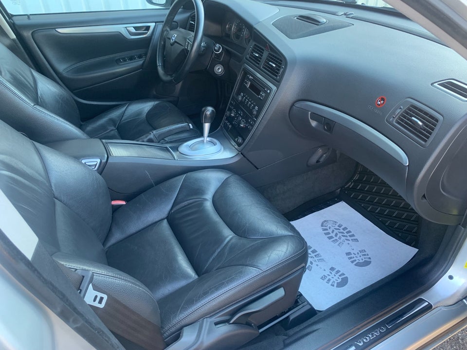 Volvo V70 2,4 140 5d