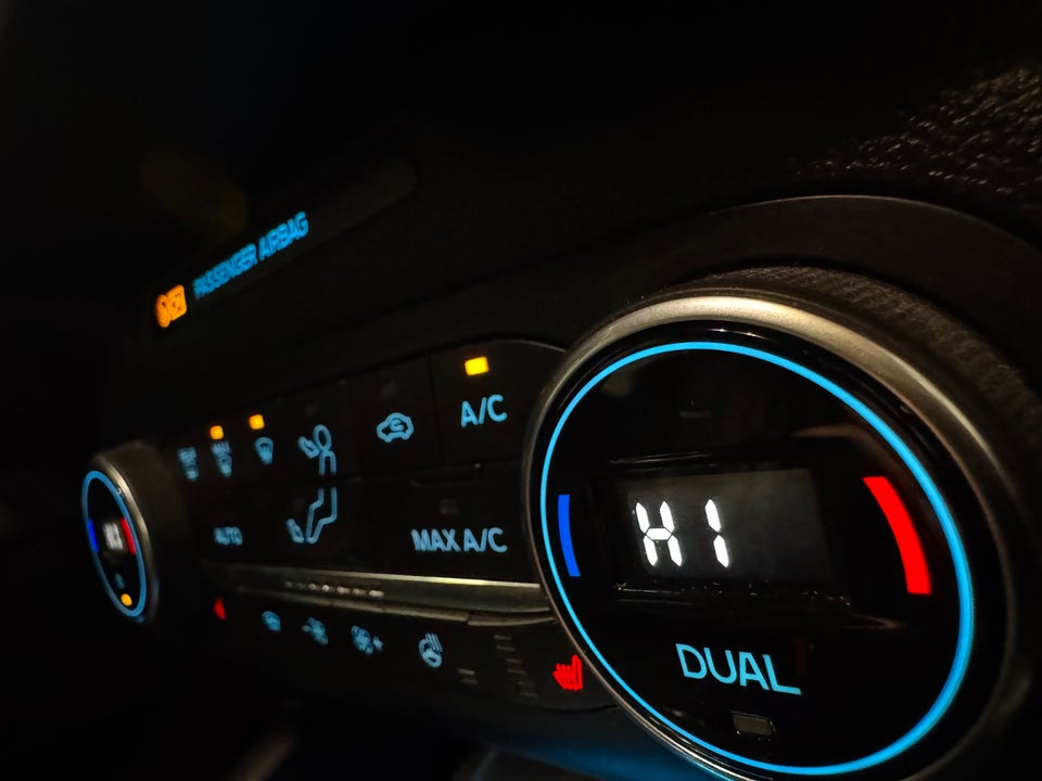 Ford Kuga 2,5 PHEV Vignale CVT 5d