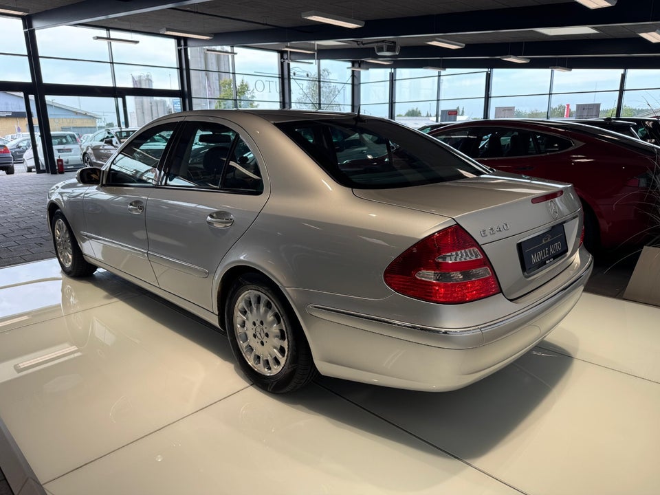 Mercedes E240 2,6 Elegance aut. 4d